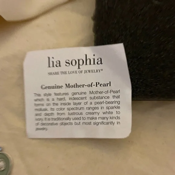 Lia Sophia Elegant Silver and Yellow Statement Necklace - Picture 8 of 9